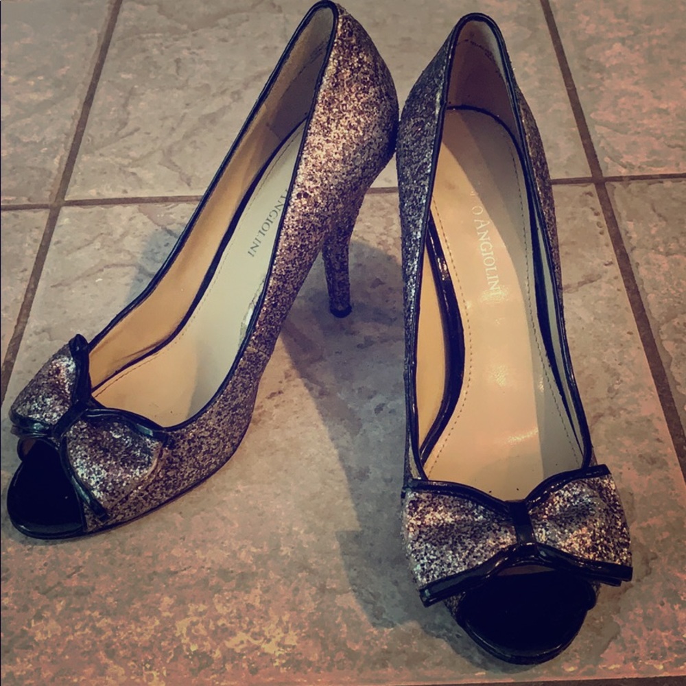 High Heels with Bow